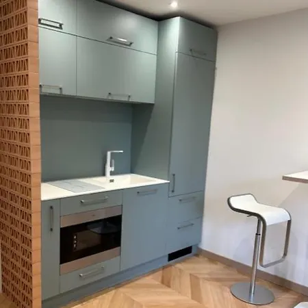 Clinfoc 21 Apartment *